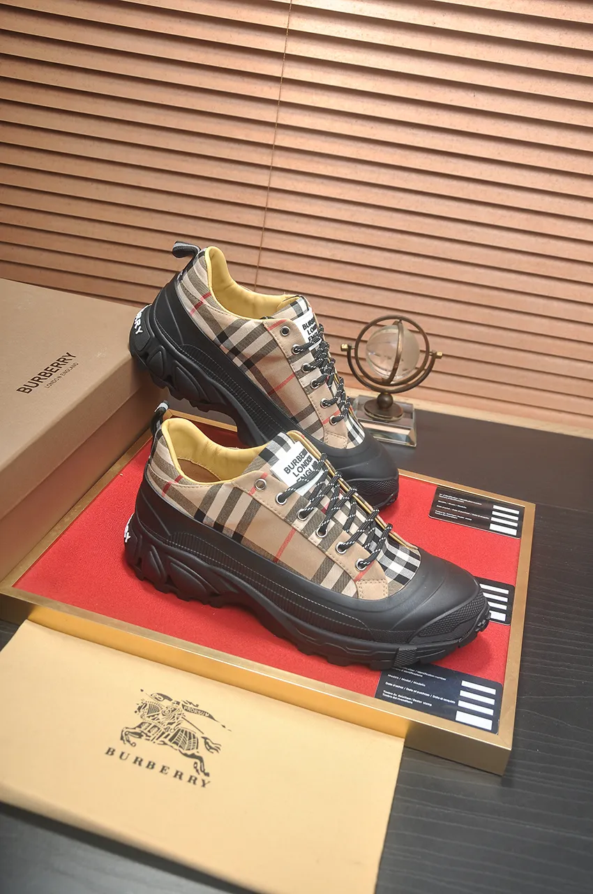 Men's shoes 💰640💶[Burberry] (cowhide lining) classic low-top sneakers｜Imported cowhide with classic plaid fabric｜Cow leather lining｜Original outsole｜Fine workmanship and comfortable to wear Size: 38-44 (customized at 45)